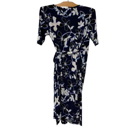 Pea in a Pod | Dress Wrap Floral Navy Knee Length Short Sleeve Maternity- Small - Picture 9 of 9